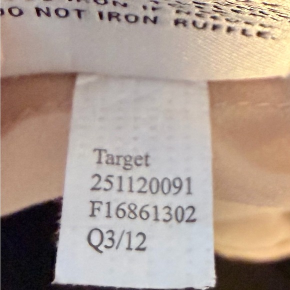 Robert Rodriguez Black and Cream Ruffled Blouse - Picture 7 of 7